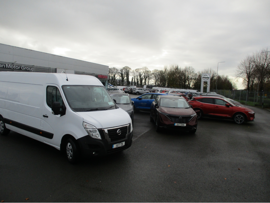 2021 Nissan NV400 - image 26