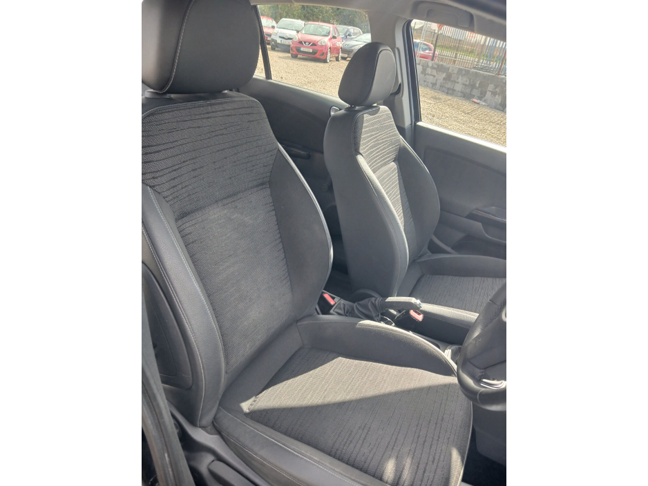 2014 Opel Corsa - image 14