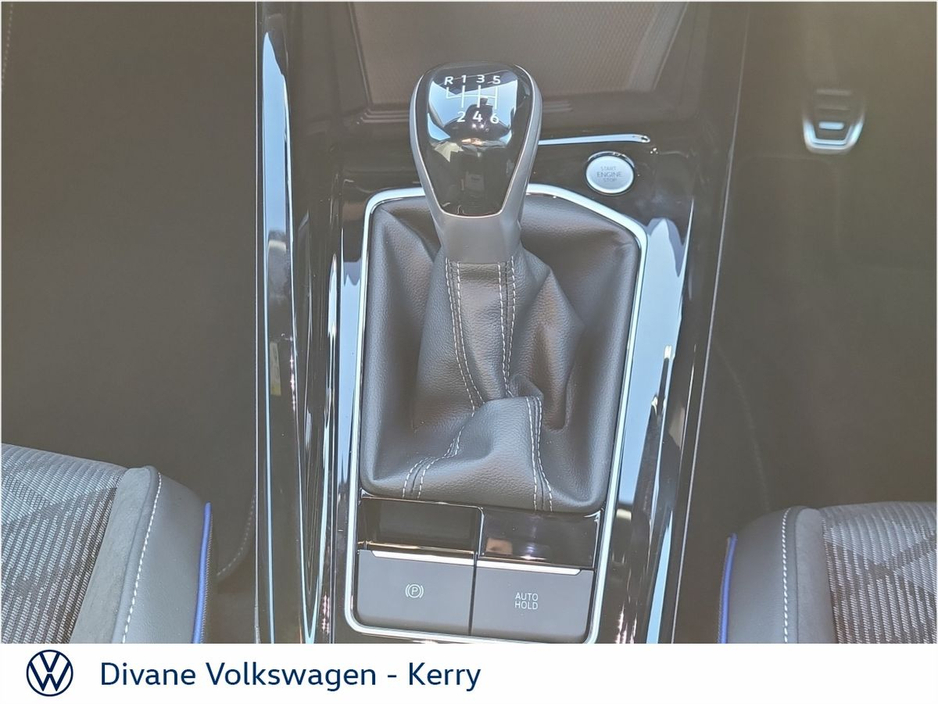 2026 Volkswagen Golf R LINE 1.5 PETROL BLACK STYLE €44,900