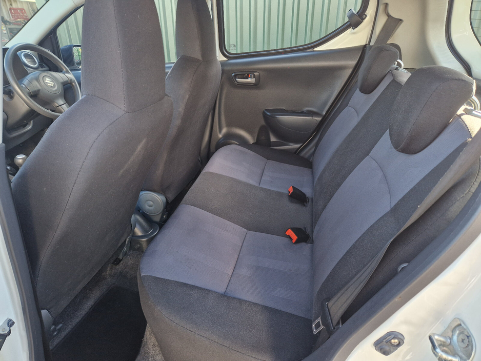 2014 Suzuki Alto - image 14