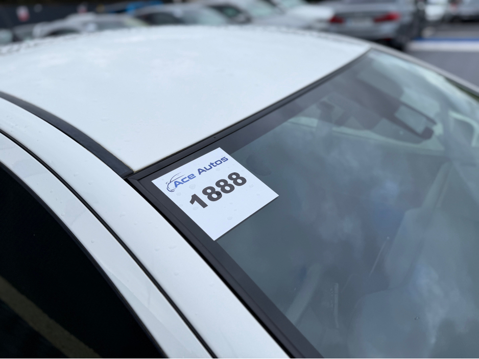 2019 Toyota Vitz - image 11