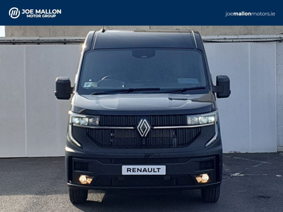 2026 Renault Master - image 12