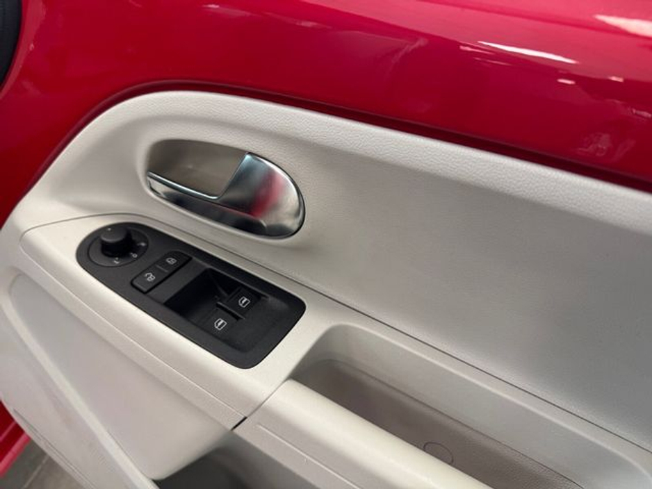 2017 Volkswagen up! - image 12