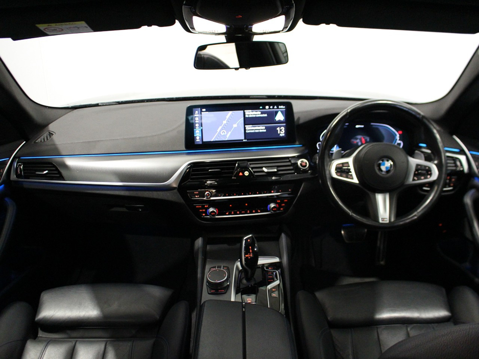 2021 BMW 5 Series - image 29