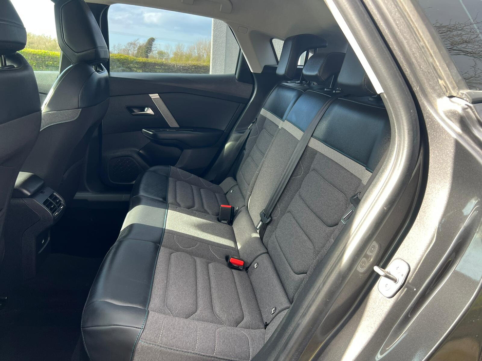 2022 Citroen C4 - image 6