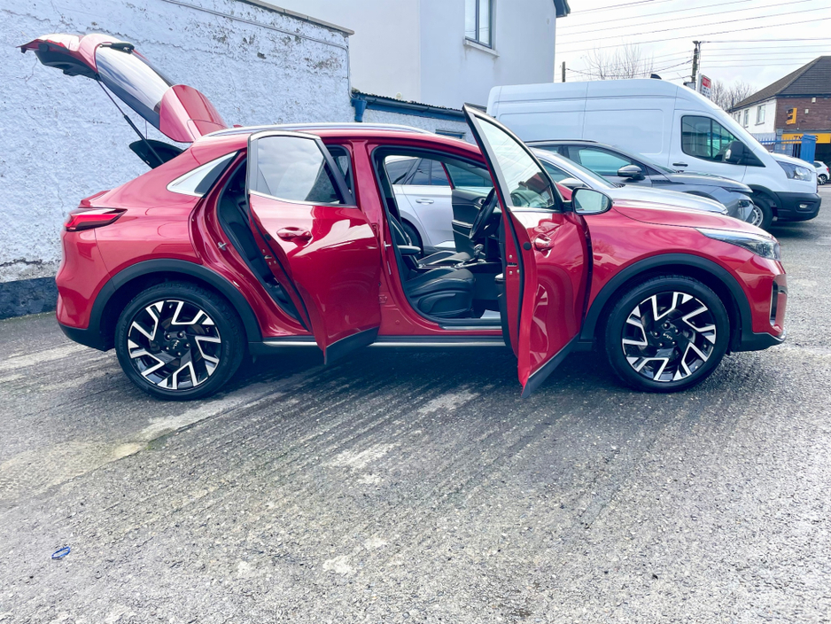 2023 Kia XCeed - image 5