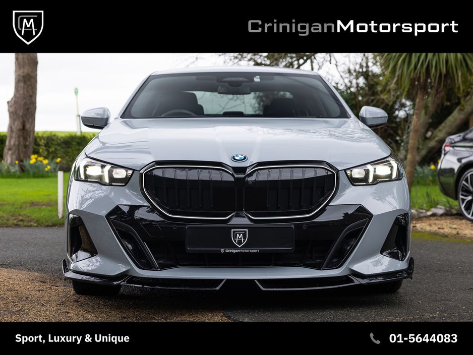 2024 BMW 5 Series - image 4