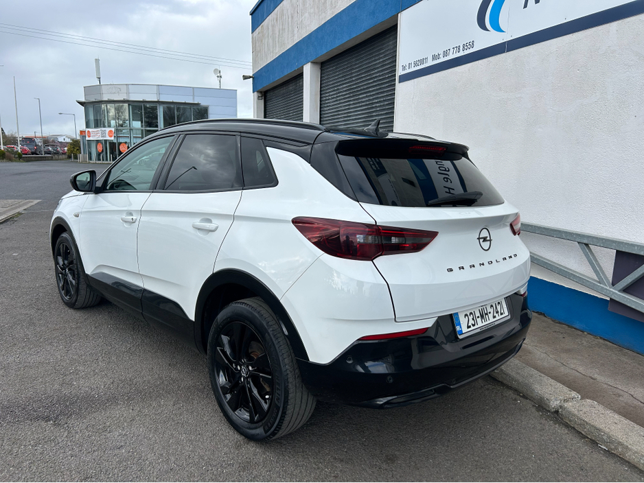 2023 Opel Grandland - image 3
