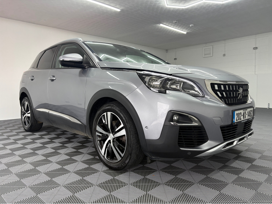 2020 Peugeot 3008 - image 4