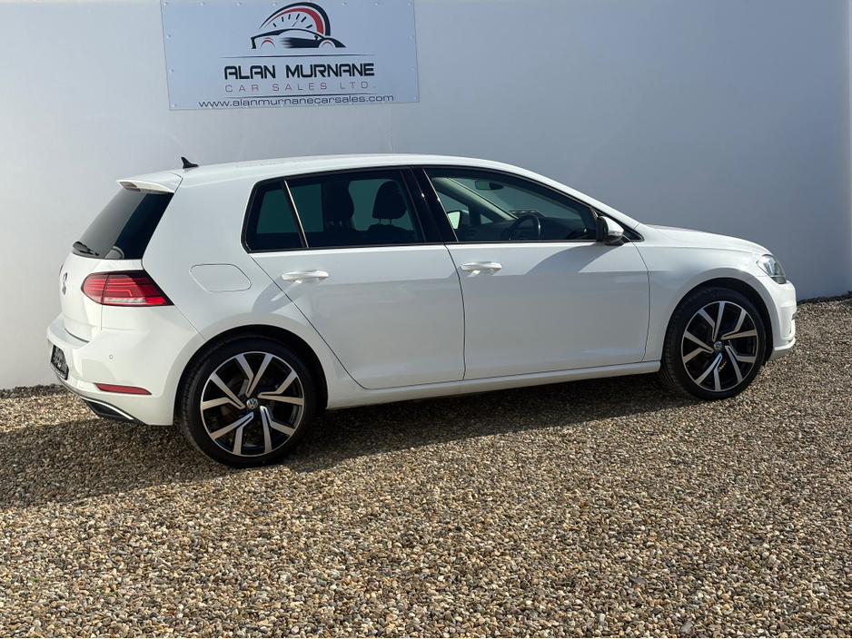2019 Volkswagen Golf - image 5
