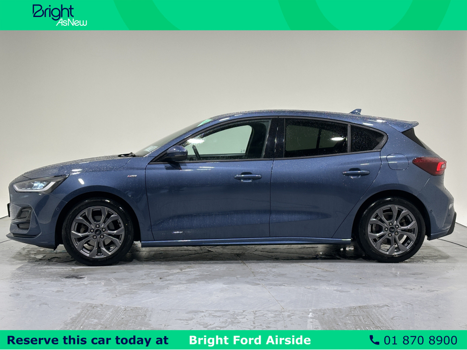 2023 Ford Focus - image 8