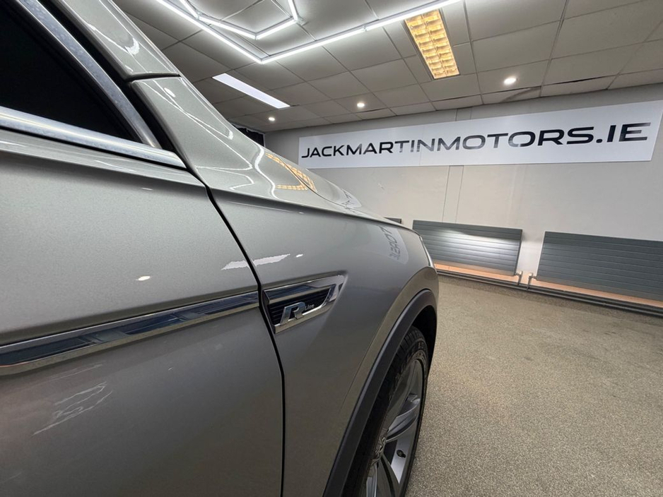 2019 Volkswagen Tiguan - image 12