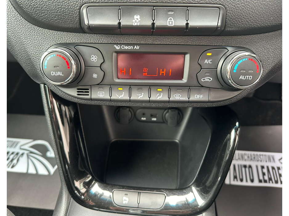 2015 Kia Ceed - image 25