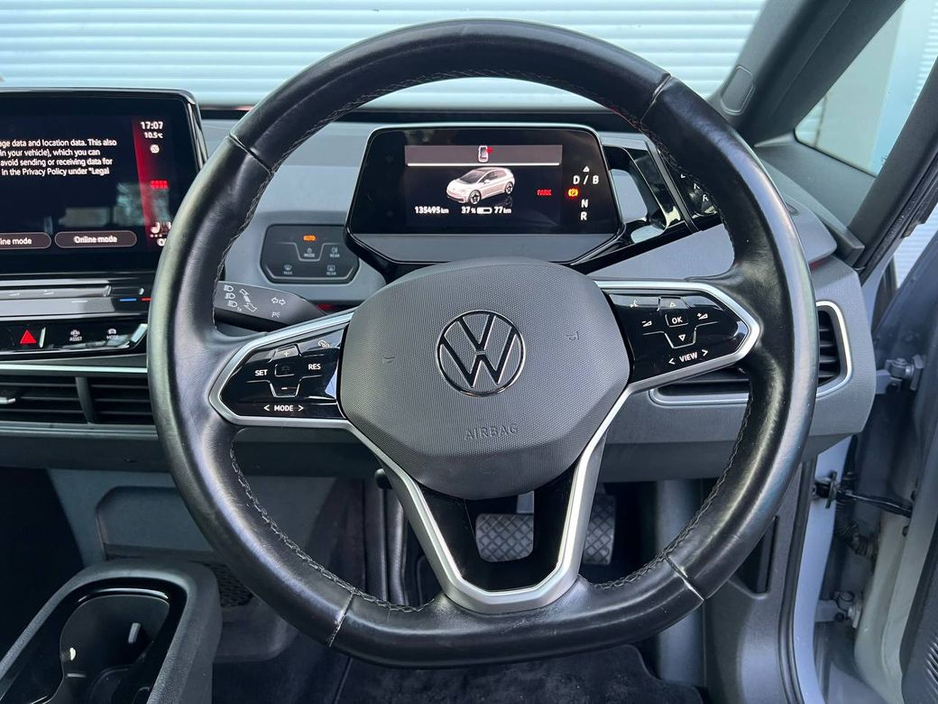 2021 Volkswagen ID.3 - image 4