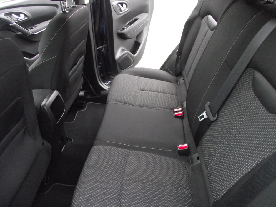 2017 Renault Kadjar - image 15
