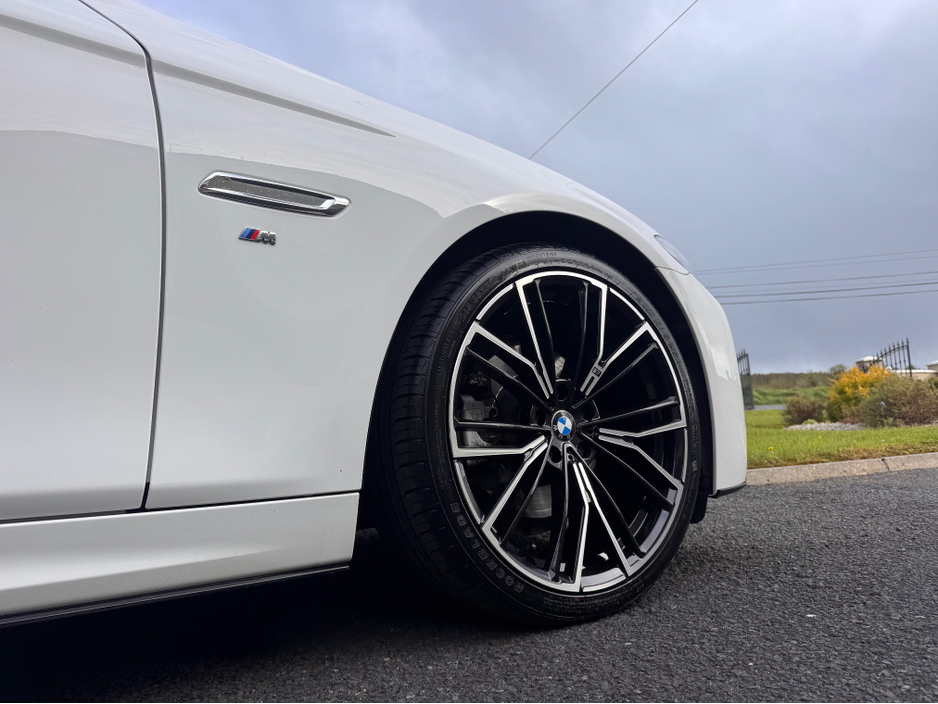 2016 BMW 5 Series - image 7