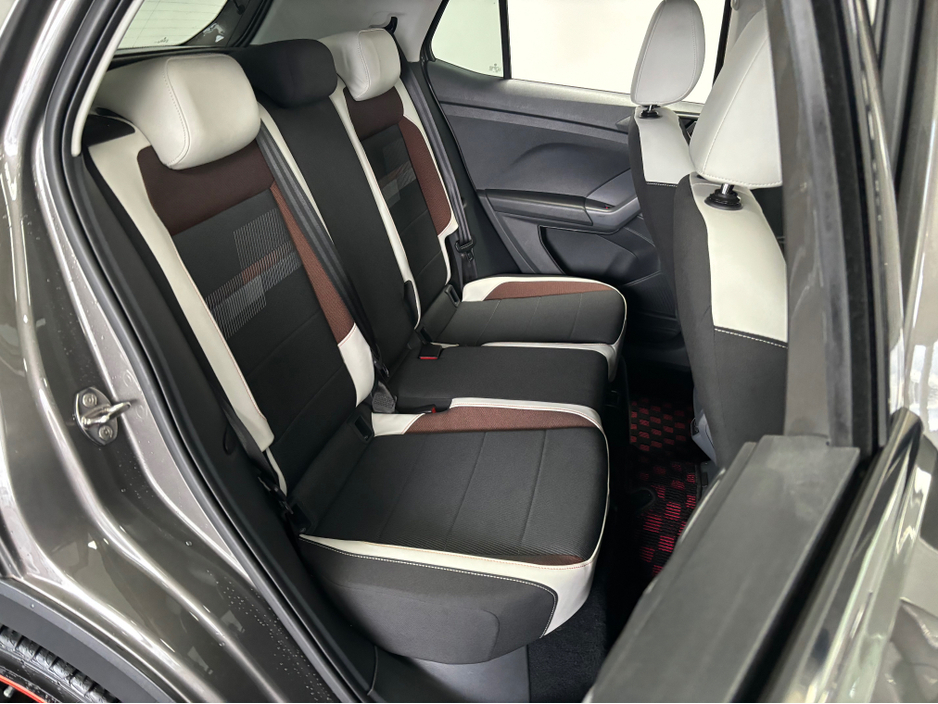 2020 Volkswagen T-Cross - image 10