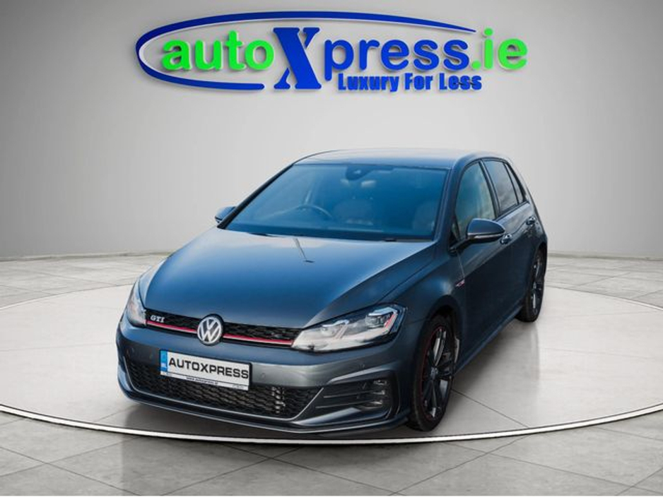2019 Volkswagen Golf - image 14