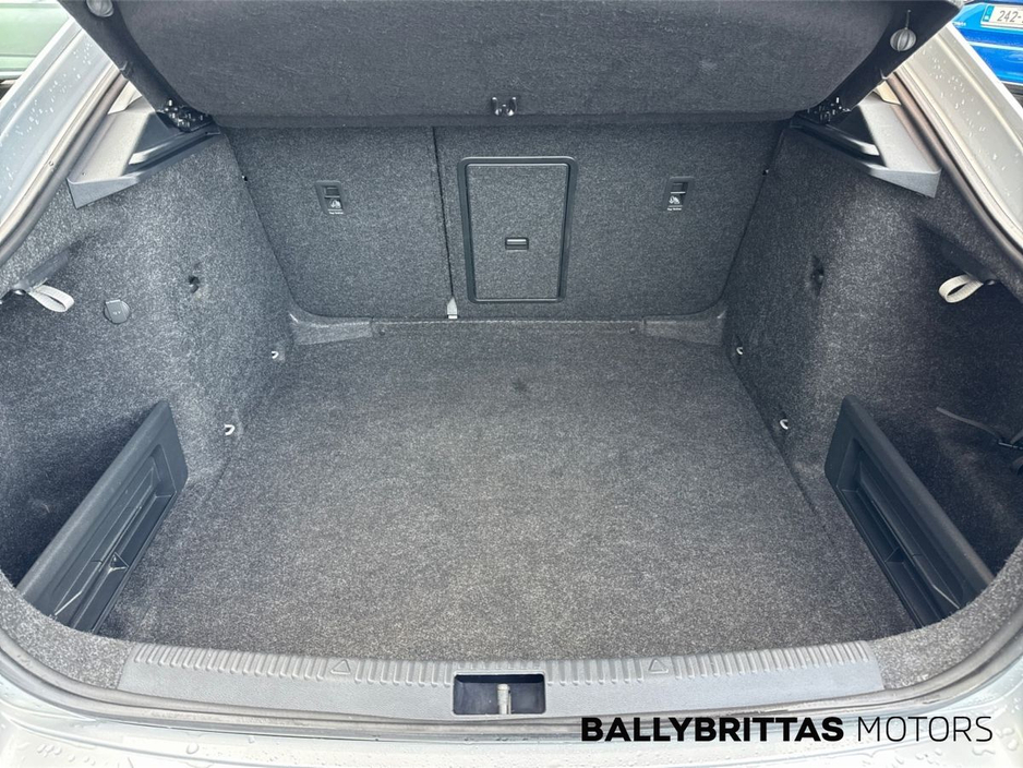 2017 Skoda Octavia - image 9