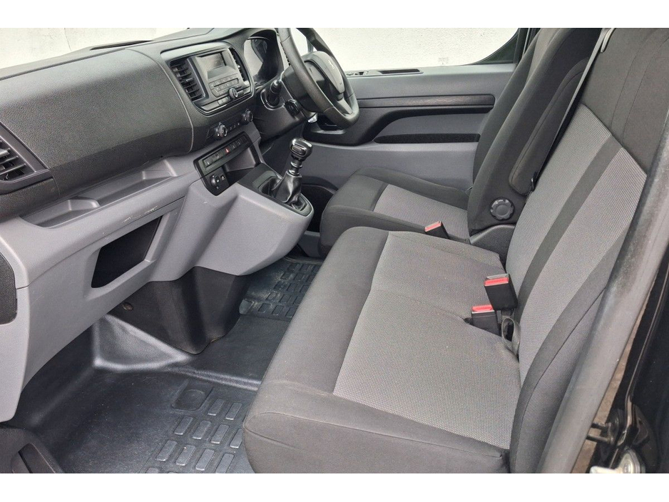 2018 Peugeot Expert - image 7