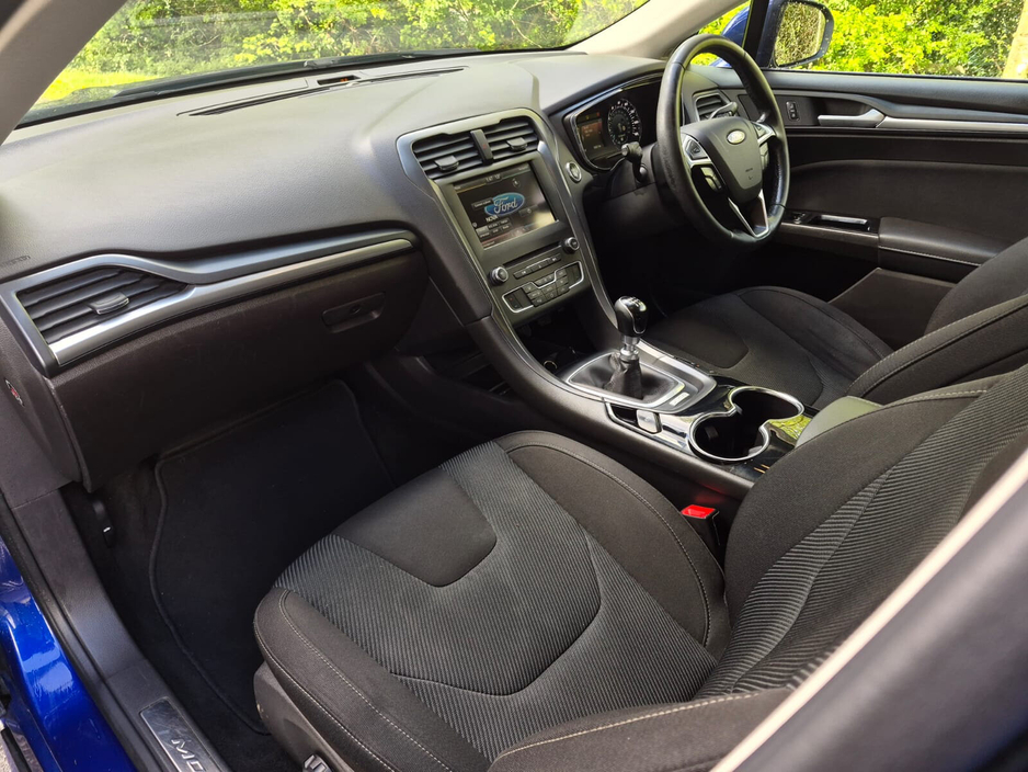 2016 Ford Mondeo - image 18