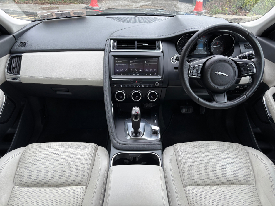 2020 Jaguar E-Pace - image 11