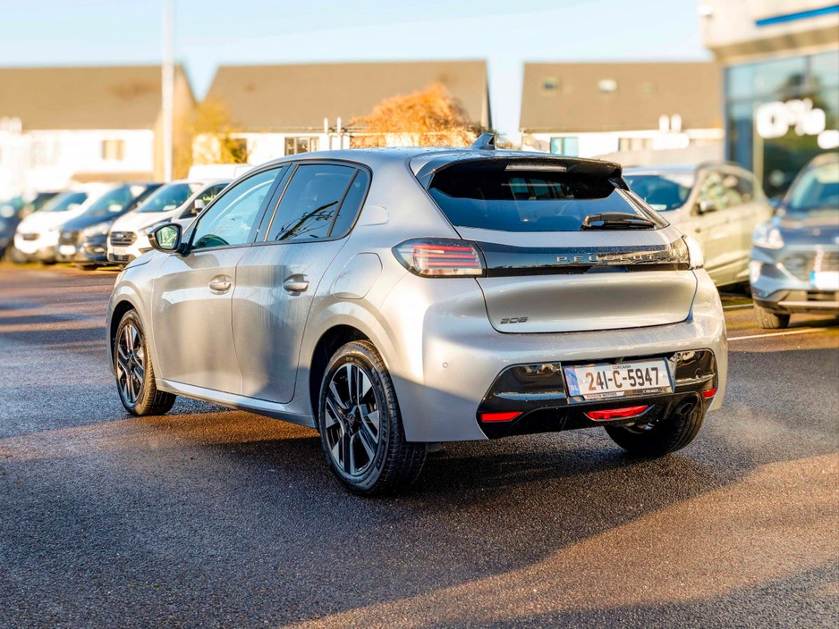 2024 Peugeot 208 2024 Peugeot 208 1.2 Puretech 100bhp Allure Pack