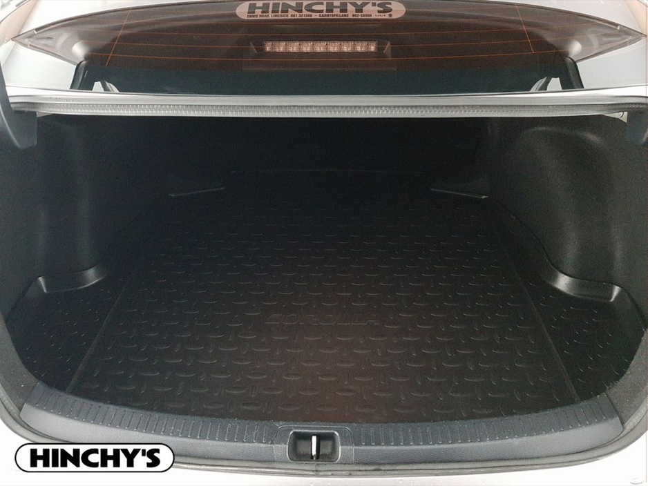 2020 Toyota Corolla - image 9