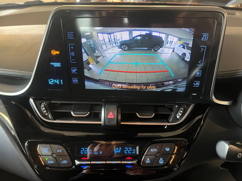 2019 Toyota C-HR - image 10