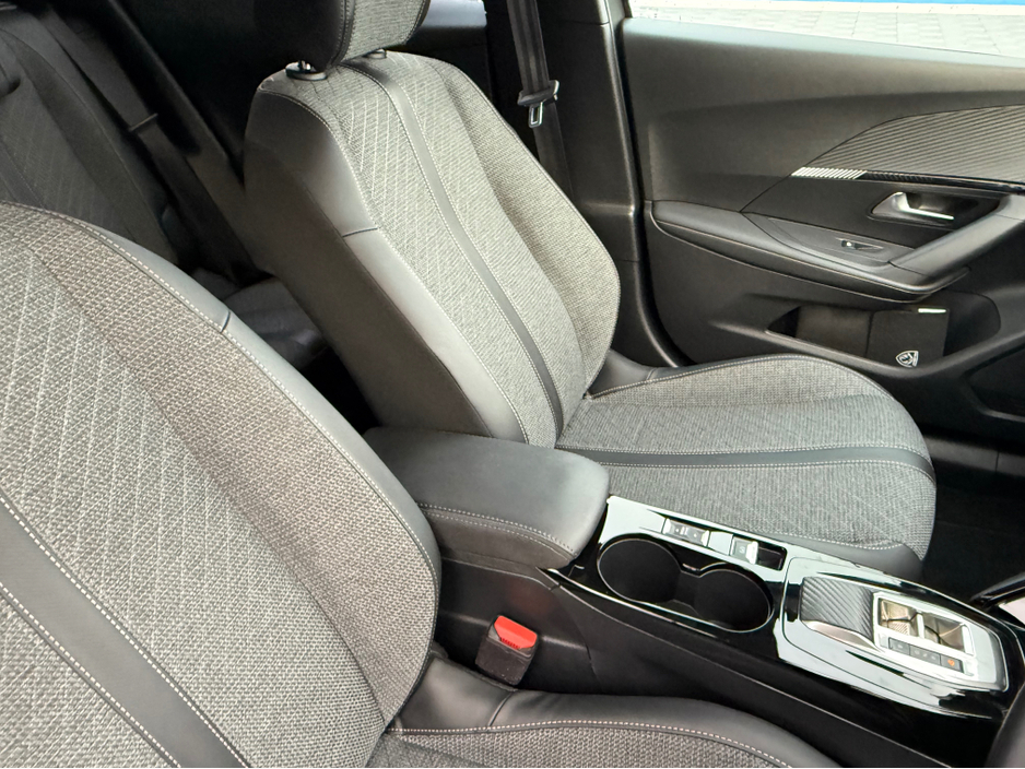 2024 Peugeot 2008 ALLURE - ELECTRIC - AUTO - 12M WARRANTY - CAR: 1601