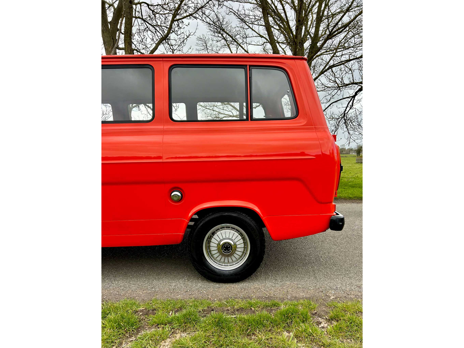 1976 Ford Transit Custom Kombi - image 15