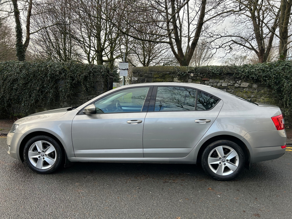 2017 Skoda Octavia AMBITION 1.6 TDI 90HP 4 4DR €10,495