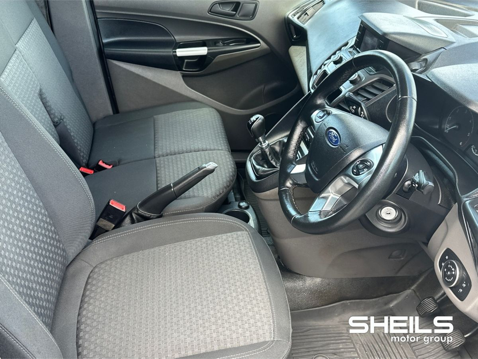 2024 Ford Transit Connect - image 10