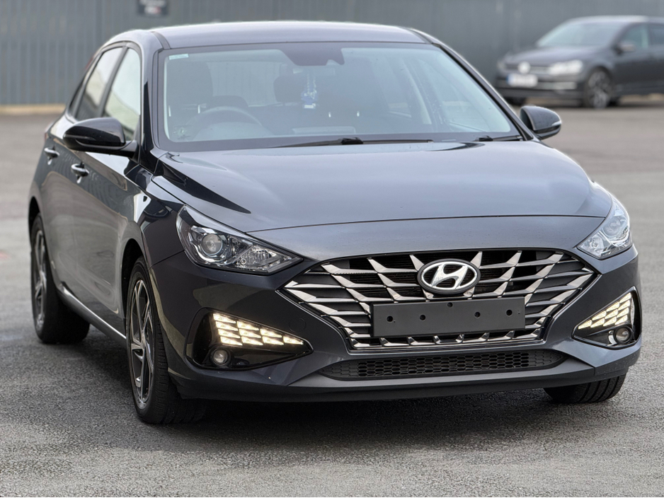 2022 Hyundai i30 - image 17