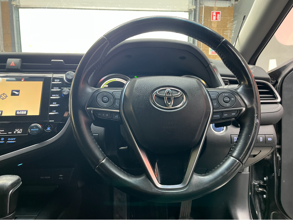 2019 Toyota Camry - image 8
