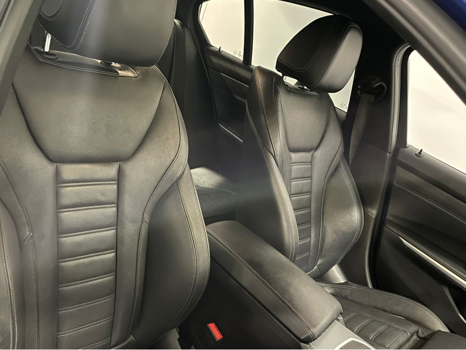 2021 BMW 3 Series - image 11
