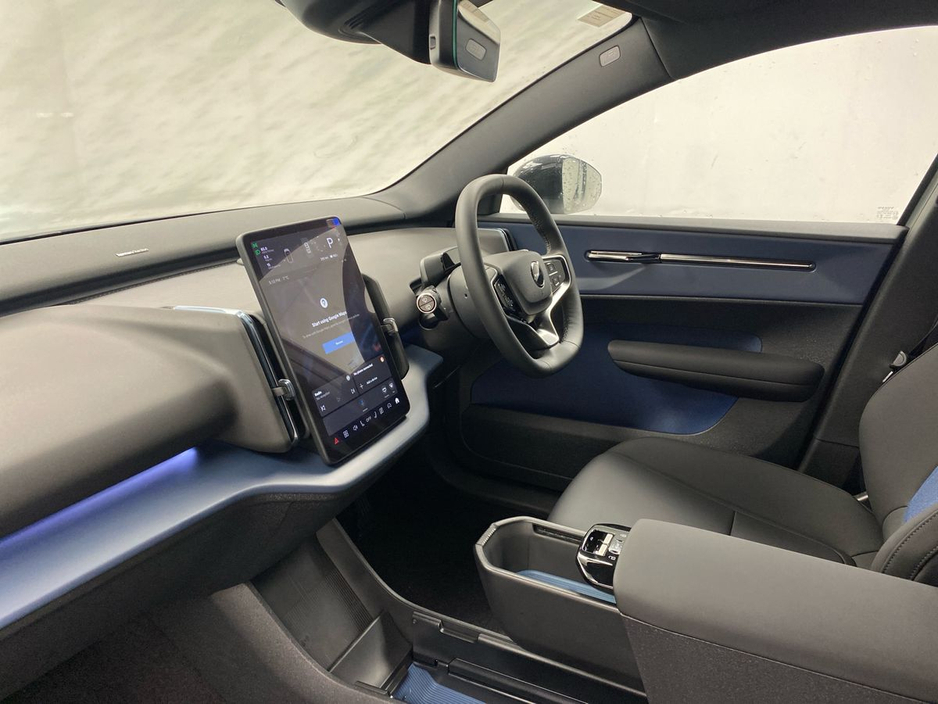 2026 Volvo EX30 - image 9