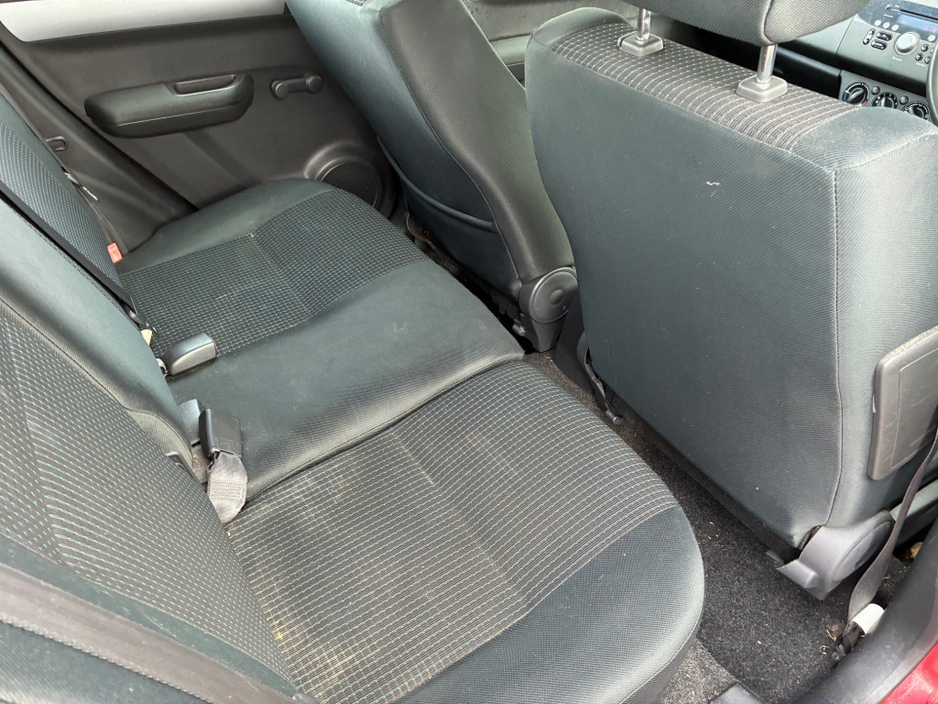 2007 Suzuki Swift - image 12