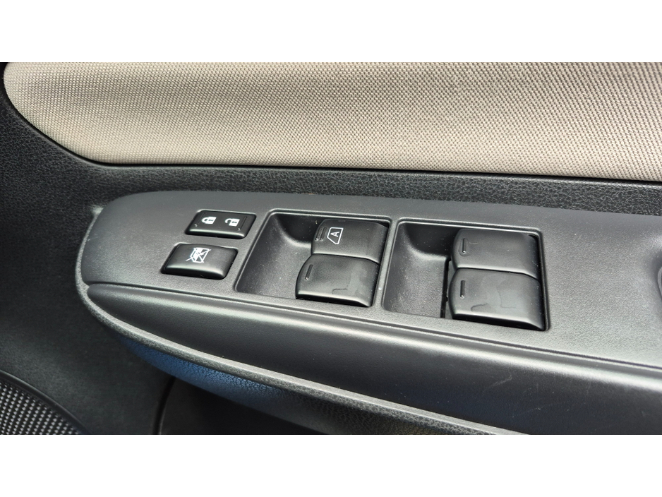 2017 Nissan Note - image 17