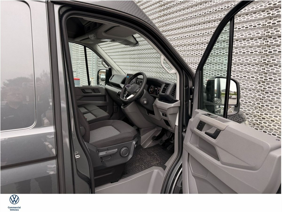 2026 Volkswagen Crafter HIGHLINE 35 MWB HR 177HP M6F €42,995