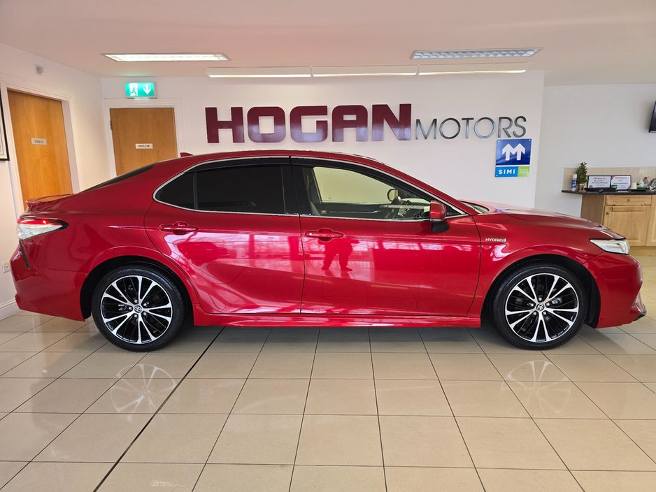 2020 Toyota Camry Hybrid World Sport Edition €27,500