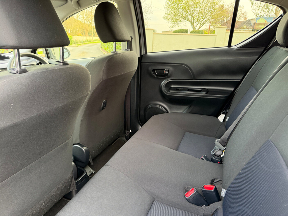 2018 Toyota Aqua - image 17