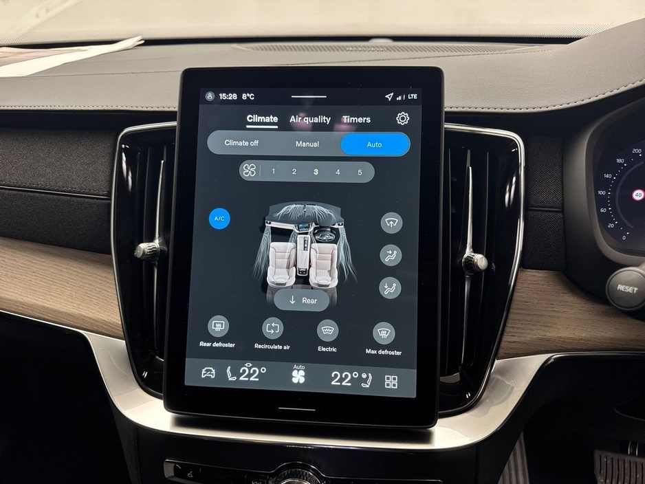 2026 Volvo XC90 - image 18