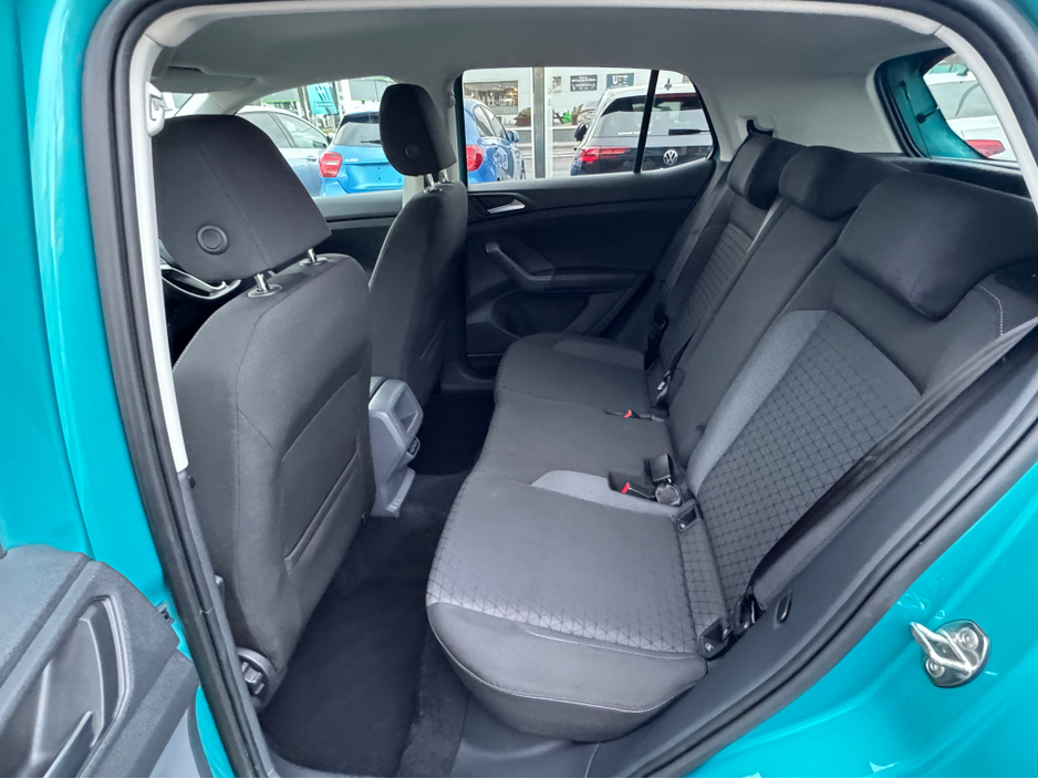 2020 Volkswagen T-Cross - image 17