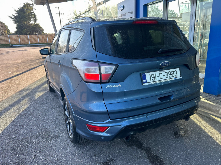 2019 Ford Kuga - image 6