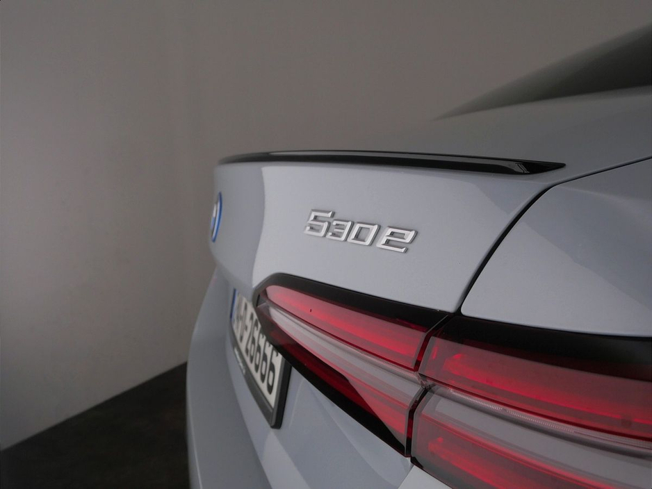 2024 BMW 5 Series - image 24