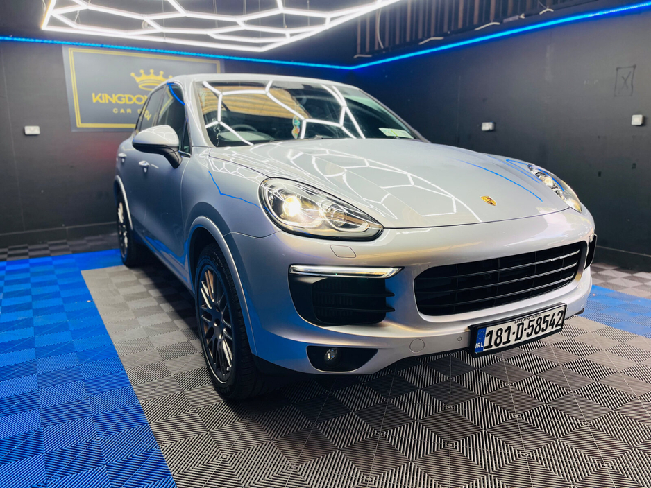2018 Porsche Cayenne - image 5