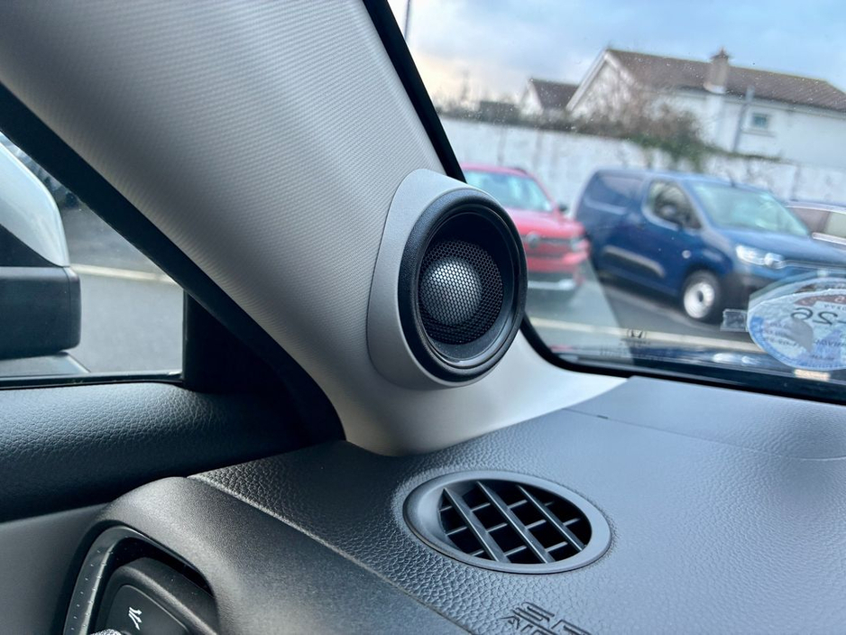 2022 Honda HR-V Advance Style, Petrol Hybrid Automatic, 17800KMs €32,995