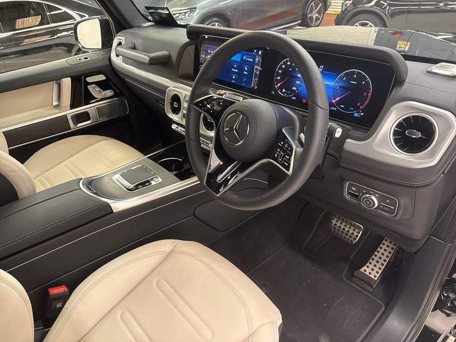 2025 Mercedes-Benz G Class - image 8