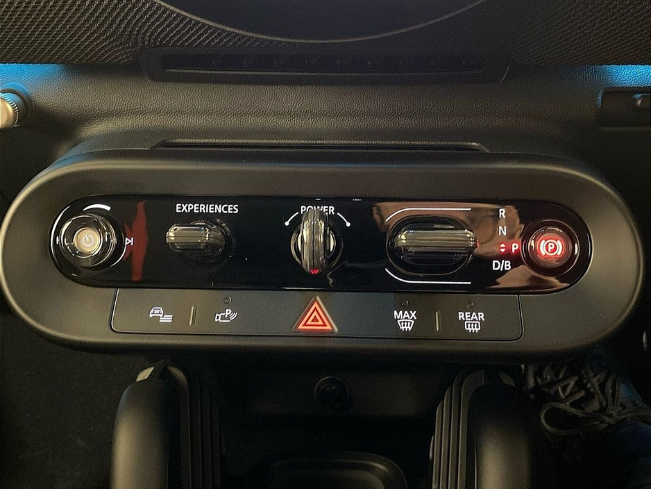 2025 MINI Hatch Cooper E €31,950